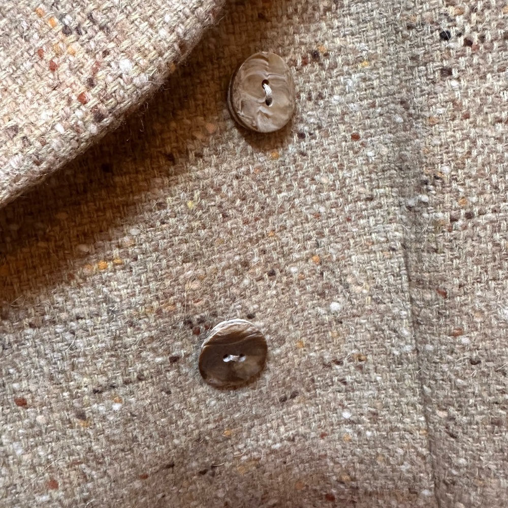Vintage Bill Blass Camel Blazer - Picture 4 of 5